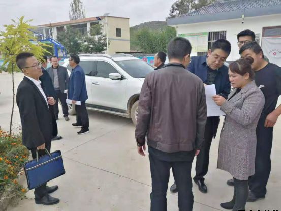 平?jīng)鲢垂鹃_展“踐行初心使命，助推脫貧攻堅”主題黨日活動(圖3)