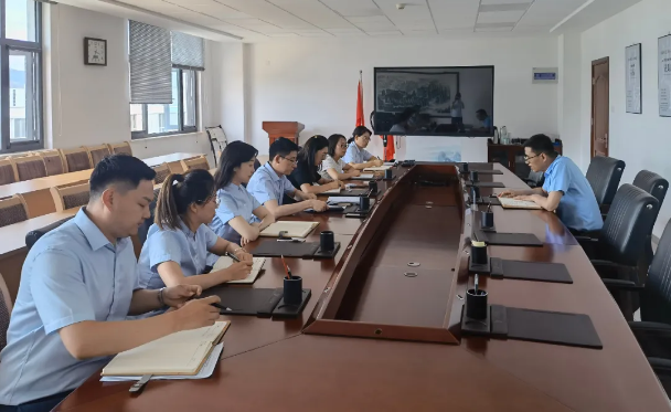 泓源公司投融資部召開(kāi)員工懇談會(huì)(圖1)