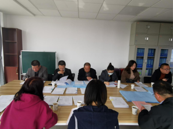 平?jīng)龉I(yè)園區(qū)路燈節(jié)能改造運營維護項目順利通過竣工驗收(圖2) 平?jīng)龉I(yè)園區(qū)路燈節(jié)能改造運營維護項目順利通過竣工驗收(圖2)