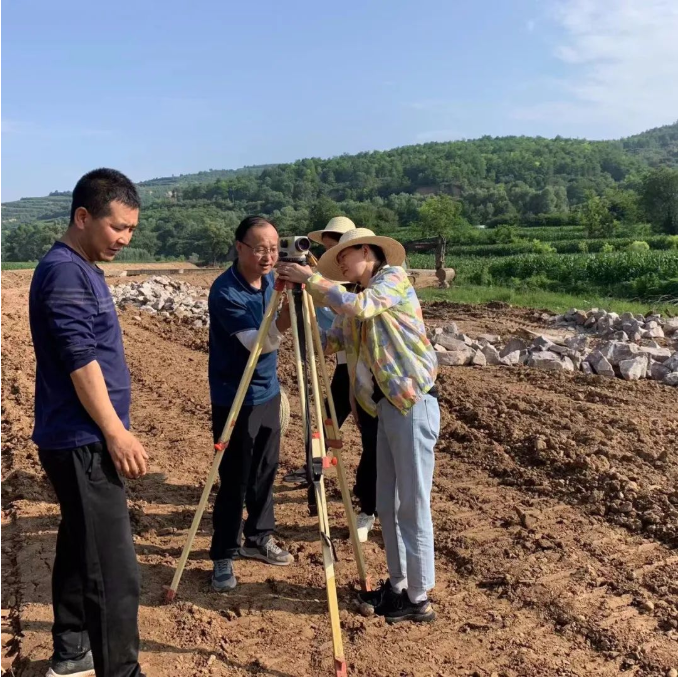 市產(chǎn)投集團(tuán)百名員工下一線真磨礪練本領(lǐng)(圖3) 市產(chǎn)投集團(tuán)百名員工下一線真磨礪練本領(lǐng)(圖3)