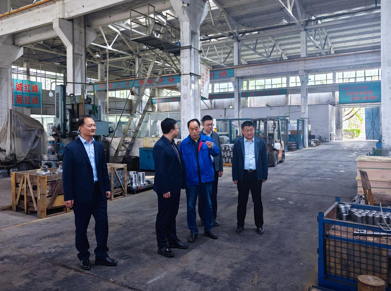 市產(chǎn)投集團(tuán)赴紅峰、虹光考察學(xué)習(xí)(圖2)